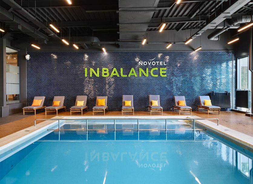 Басейн Фото