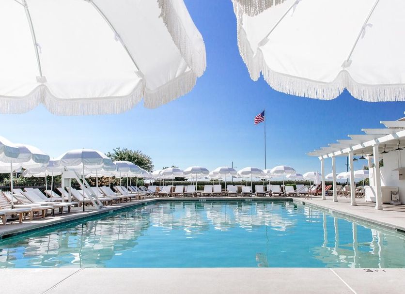 Басейн Фото