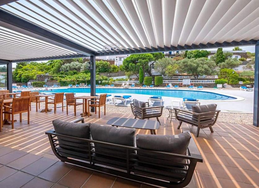 Басейн Фото