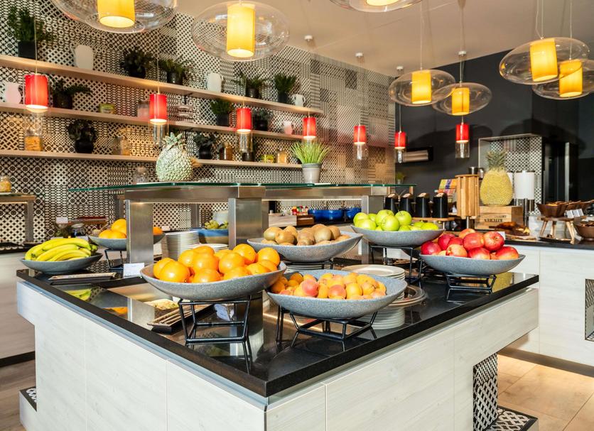 Їдальня Фото