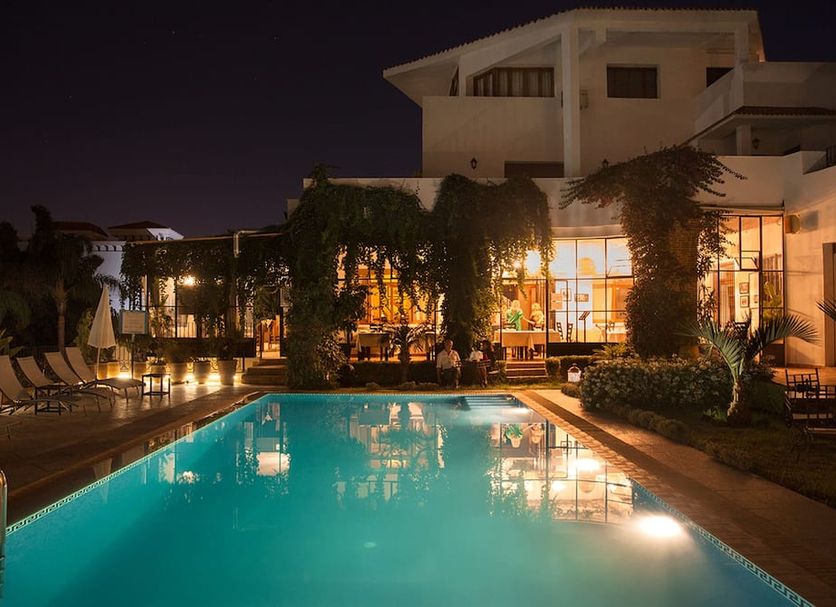 Басейн Фото