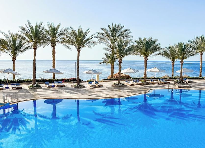 Басейн Фото