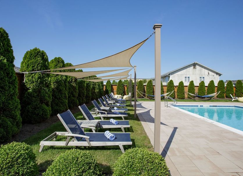 Басейн Фото