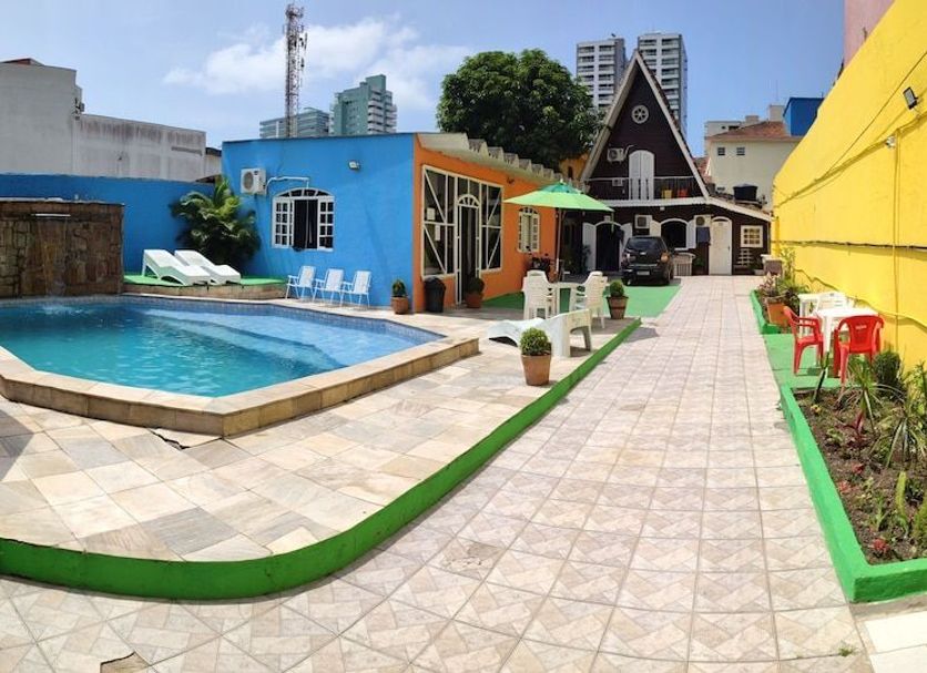 Басейн Фото