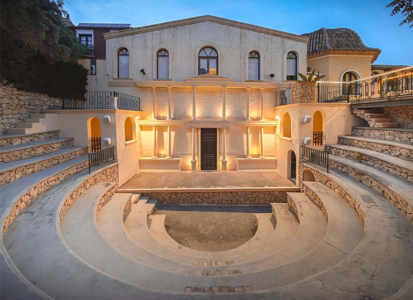 Будівля Фото