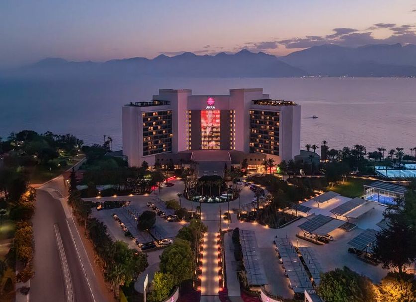 Басейн Фото