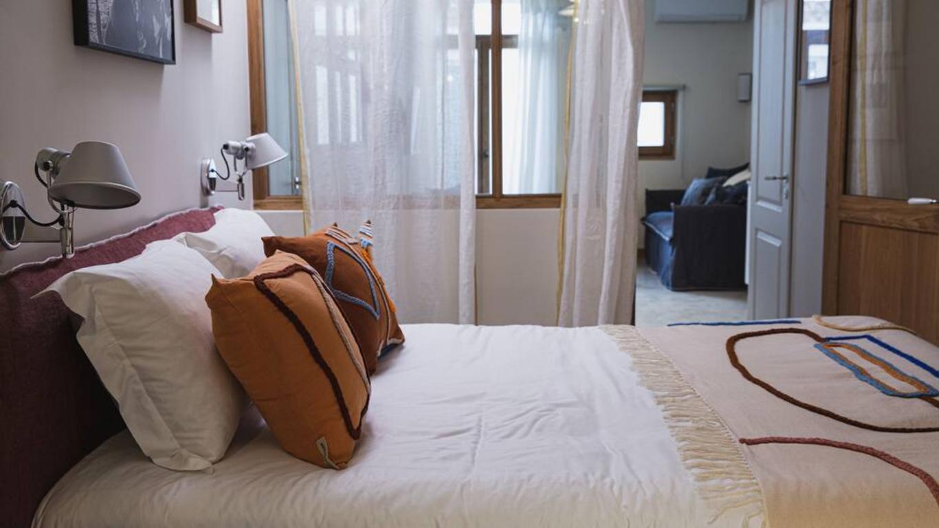 Les Suites The Marcel