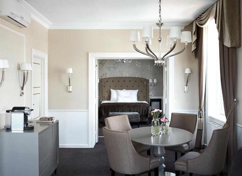 Їдальня Фото