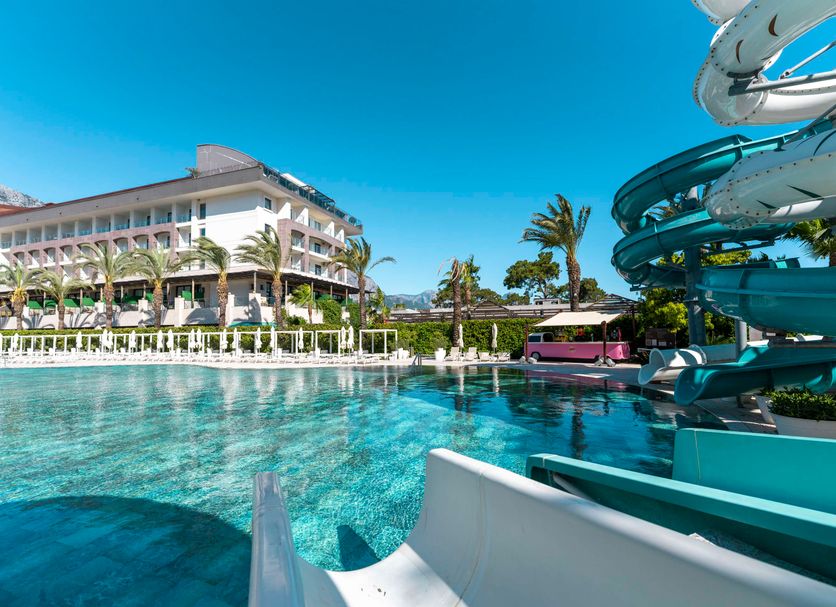 Басейн Фото