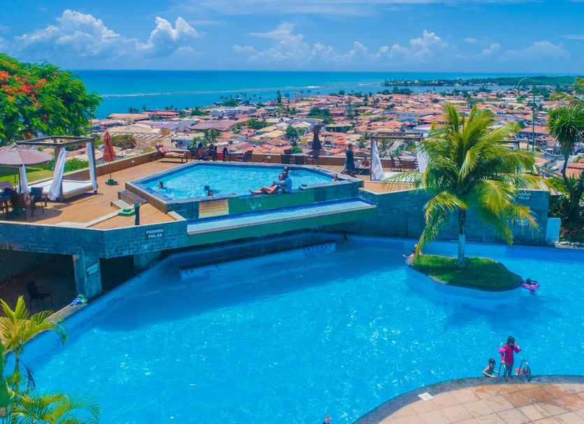 Басейн Фото