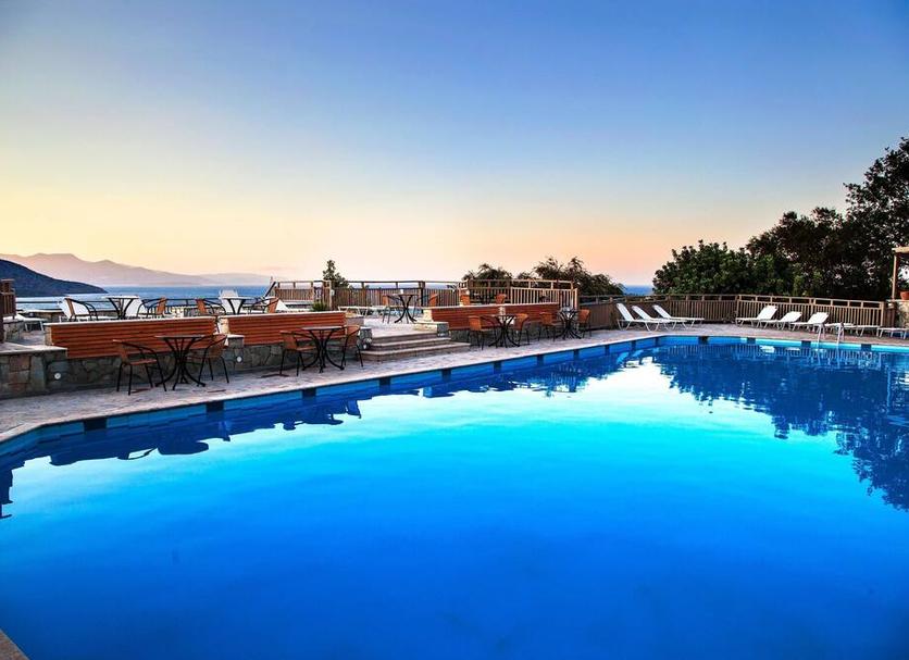 Басейн Фото