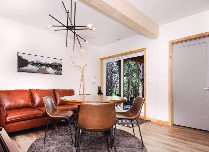 Їдальня Фото