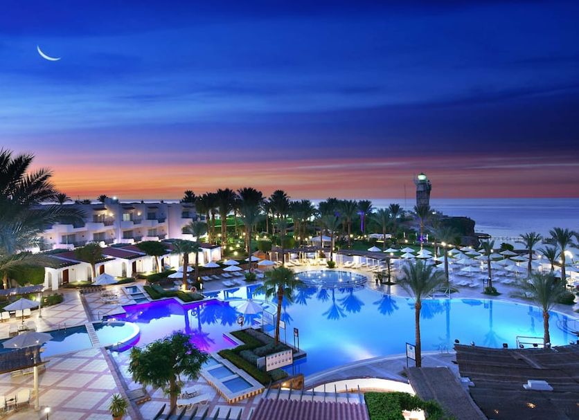 Басейн Фото