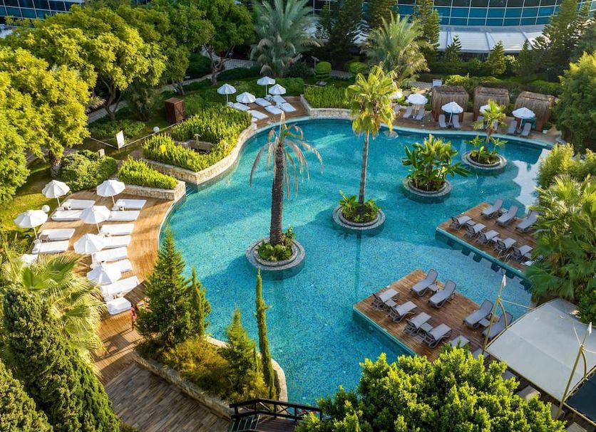 Басейн Фото