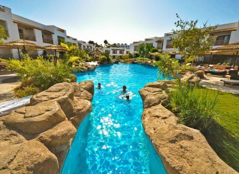 Басейн Фото