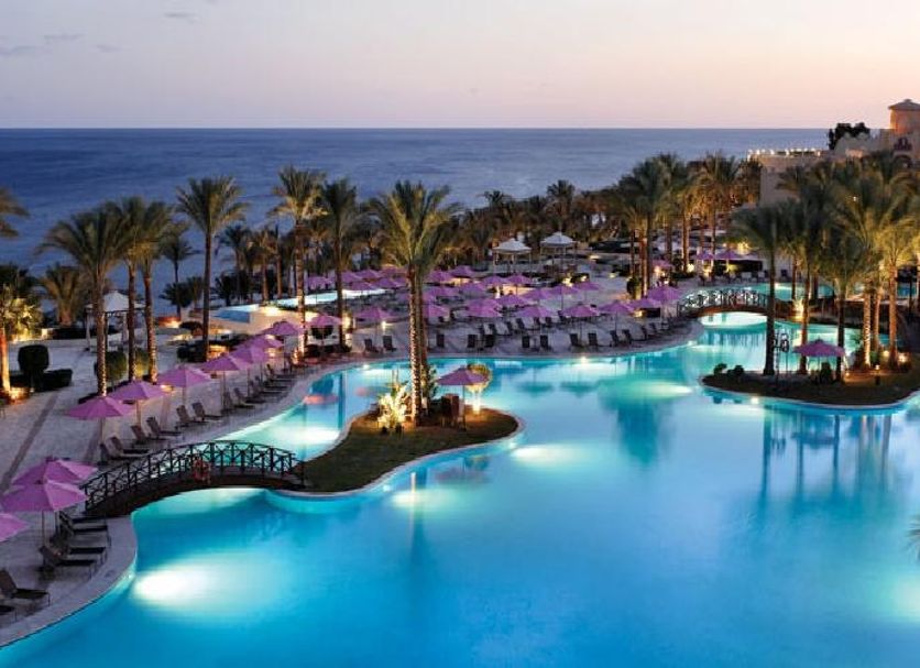 Басейн Фото