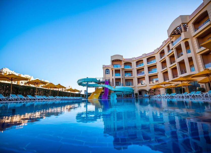 Басейн Фото