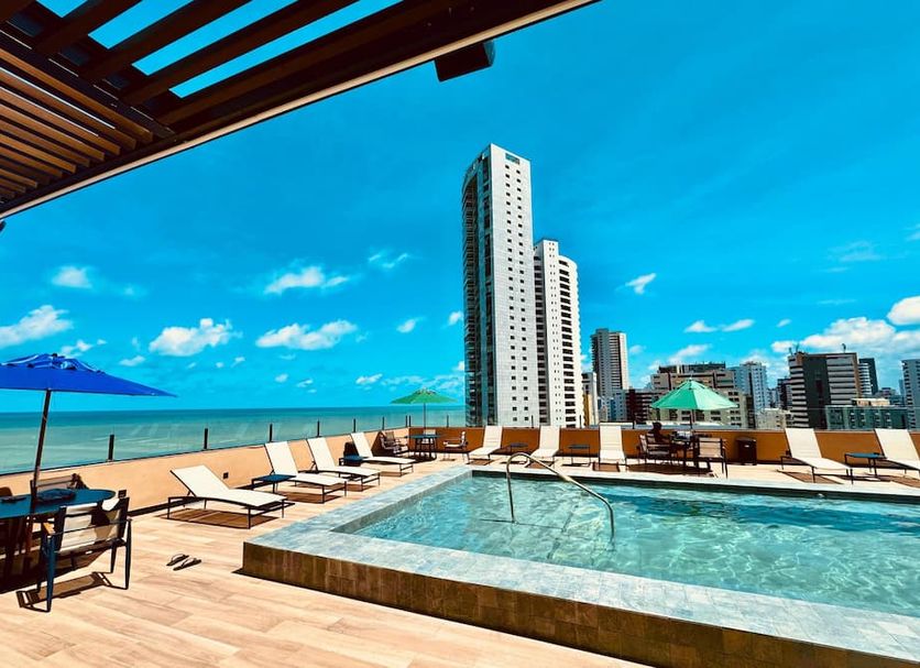 Басейн Фото