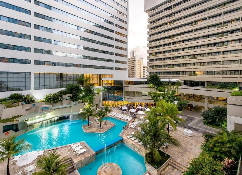 Басейн Фото