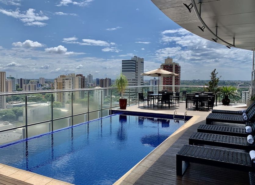 Басейн Фото