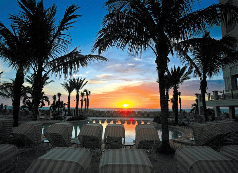 Басейн Фото